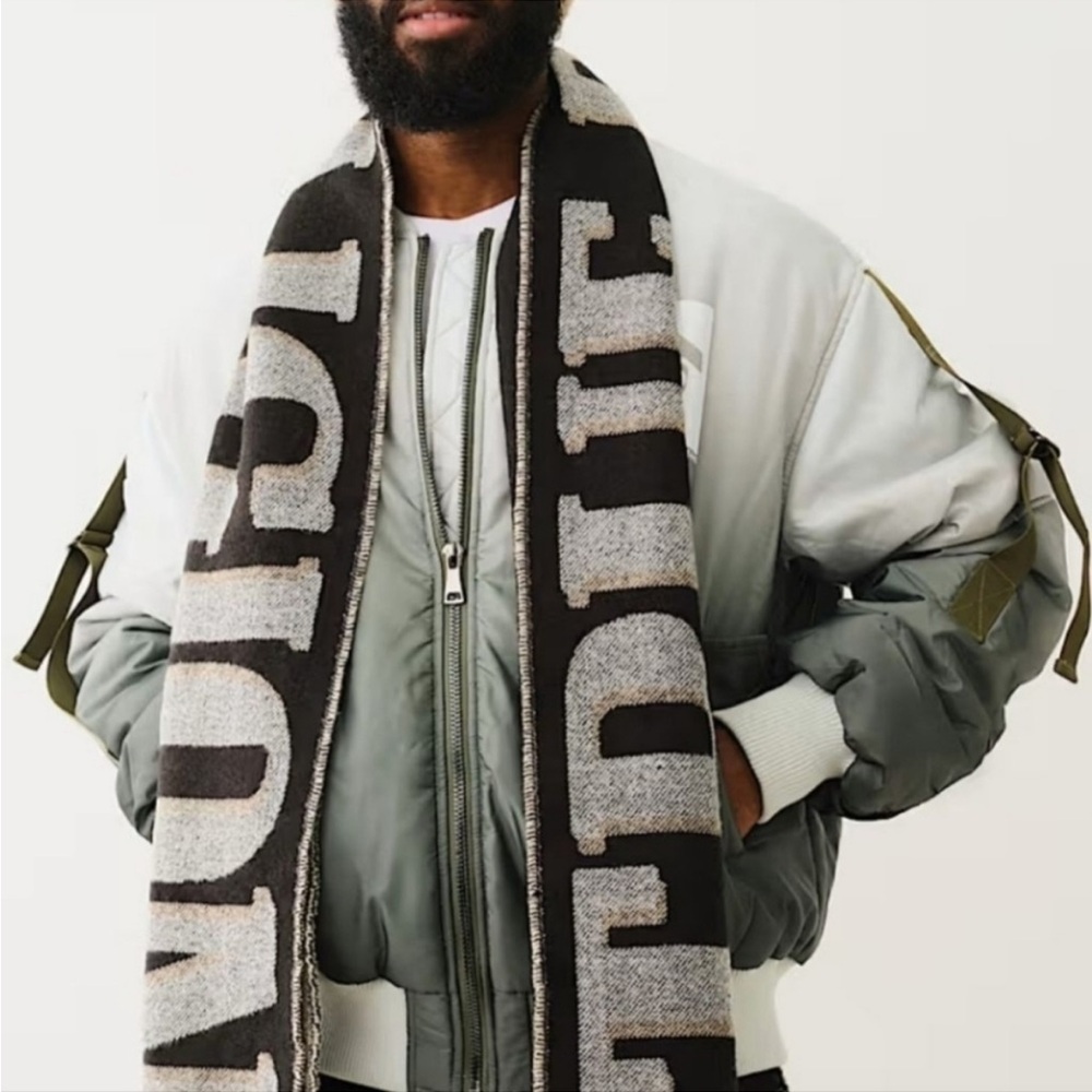 NEW True Religion Beanie Hat & Scarf Set Men's Accessories Cream
Black Grey